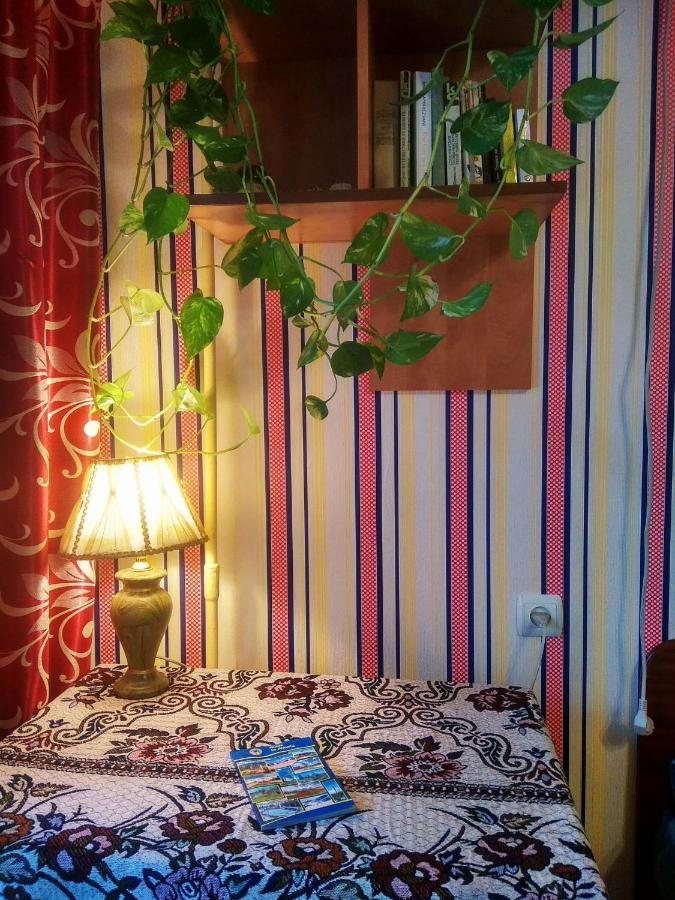 "Арбат" Центр Квартира- Apartment "Arbat" الماتي المظهر الخارجي الصورة