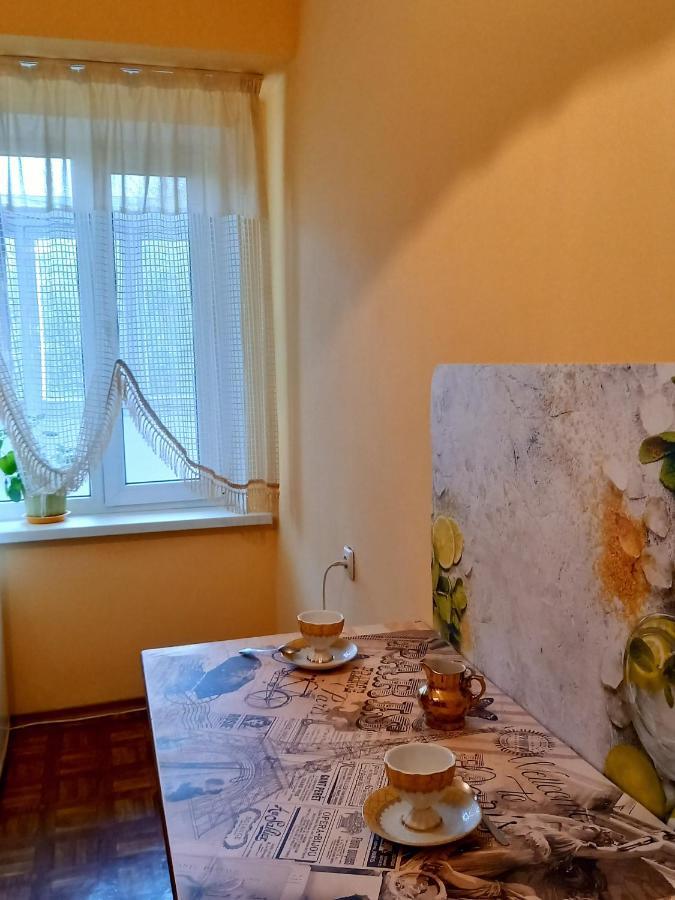 "Арбат" Центр Квартира- Apartment "Arbat" الماتي المظهر الخارجي الصورة